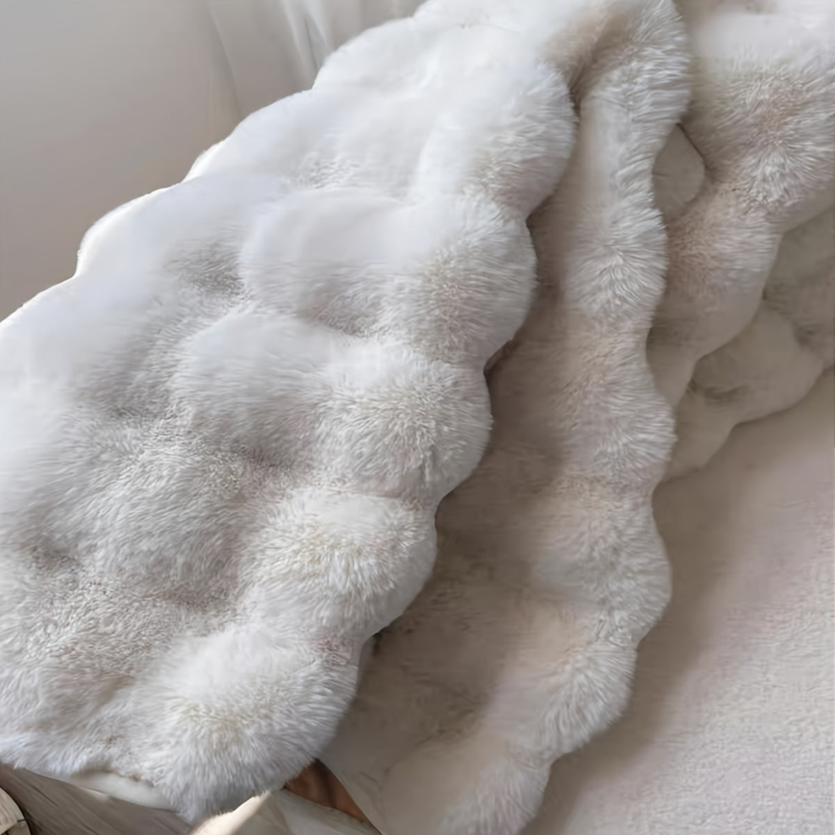 Cloud Comfort Round Bubble Rug – Soft Fluffy Fleece Circle Carpet