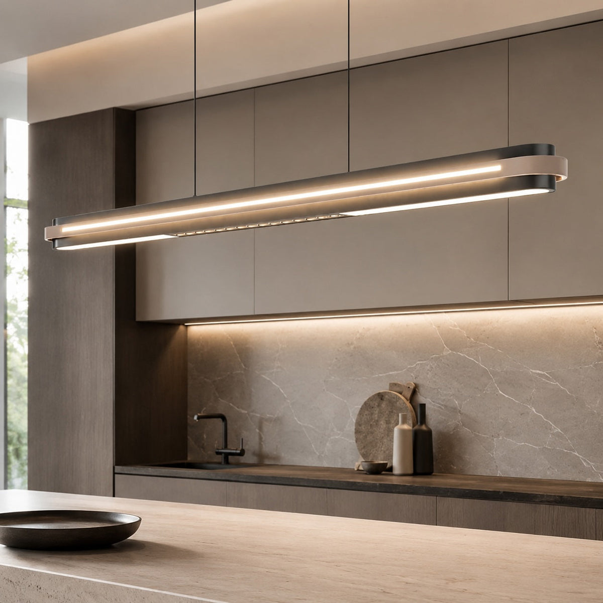 Linear Metal Pendant Lamp | Adjustable LED Dining Light