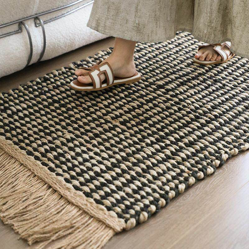 Chunky Woven Jute Rug – Reversible Double-Sided Fringe Rug for Bedroom and Entryway