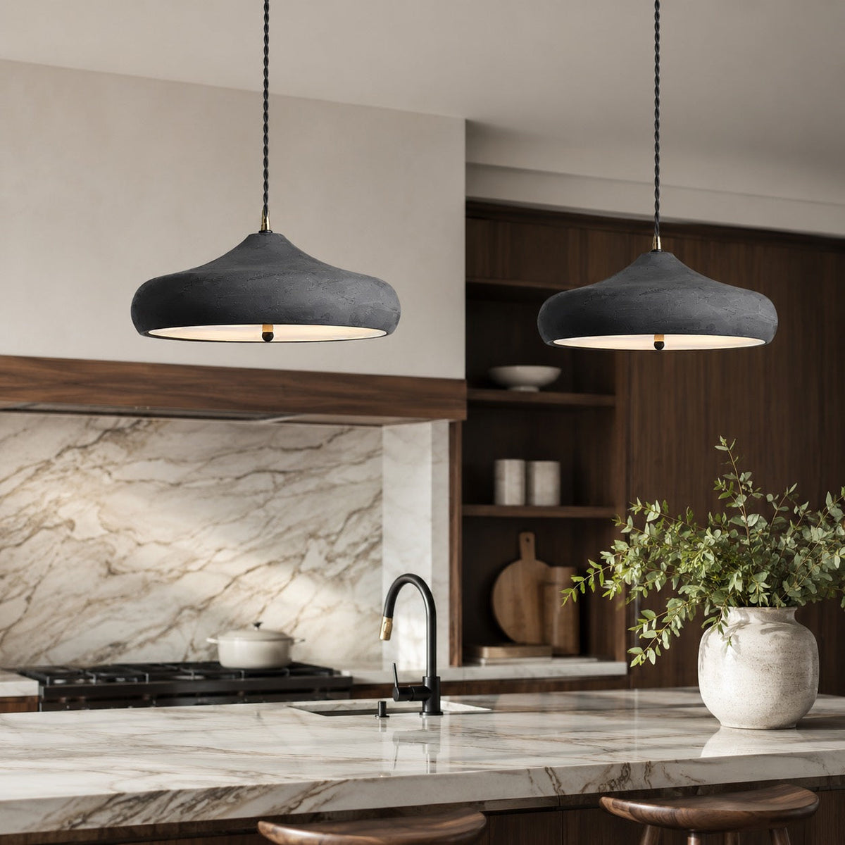 Sculptural Disc Pendant Light | Adjustable LED Suspension