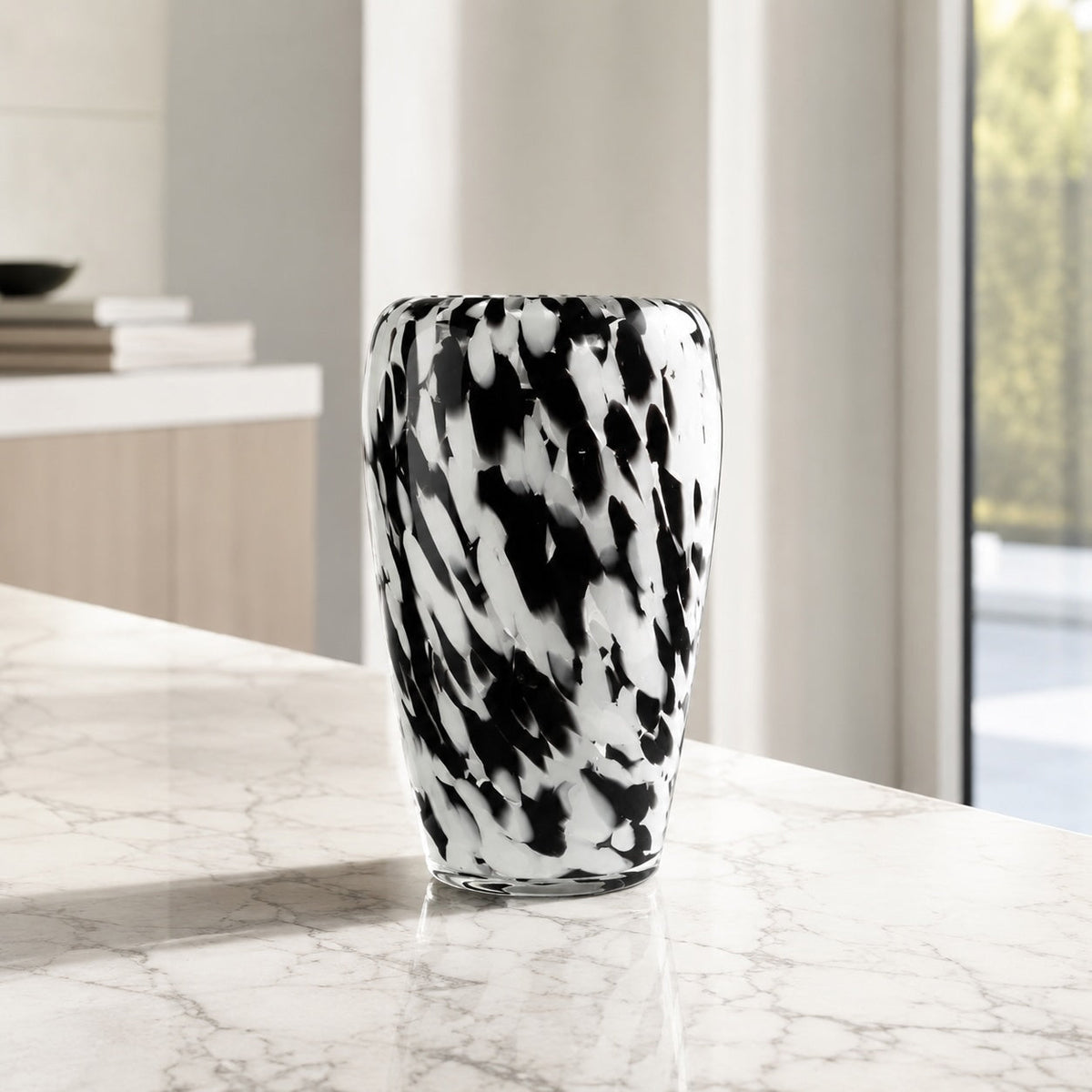 Clear Glass Flower Vase – Spotted Texture Decorative Vessel