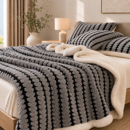Cozy Flannel Throw Blanket – Lightweight Soft Velvet Portable Throw