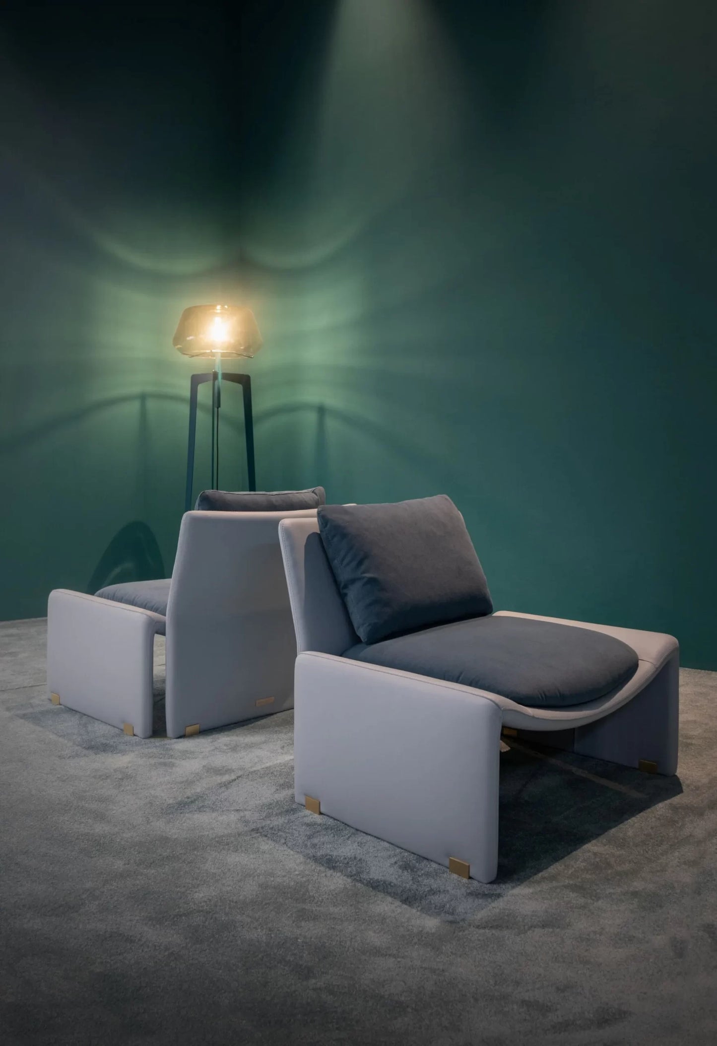 Vantage AM Armchair