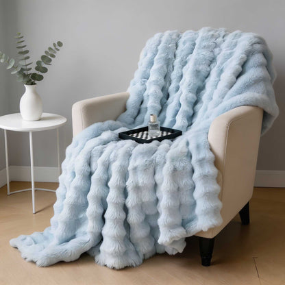 Soft Faux Fur Throw Blanket – Lightweight All-Season Cozy Throw